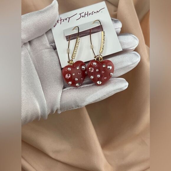 Betsey Johnson Red Heart Earrings - Picture 4 of 6